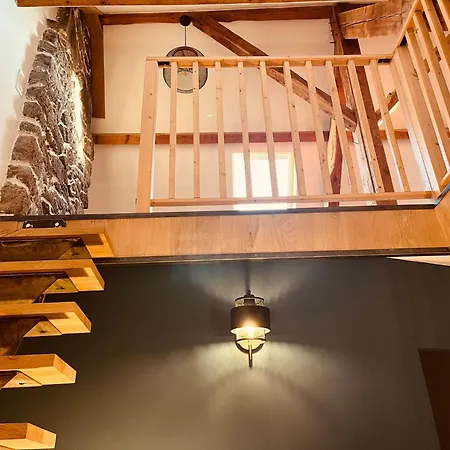 Maison Authentique Au Coeur Des Montagnes, 8pers Thiézac